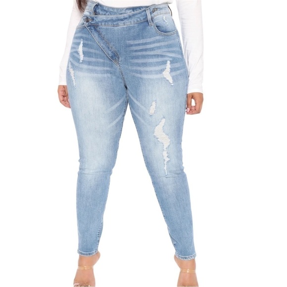 FASHION NOVA From A Distance Mid Rise Plus Size Jeans Size 3X NEW - Picture 1 of 11